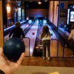 Mini-bowling bowling lyon confluence, pistes et boule sur place