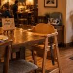Kiddie friendly restaurants : chaise haute et menu enfants en salle familiale